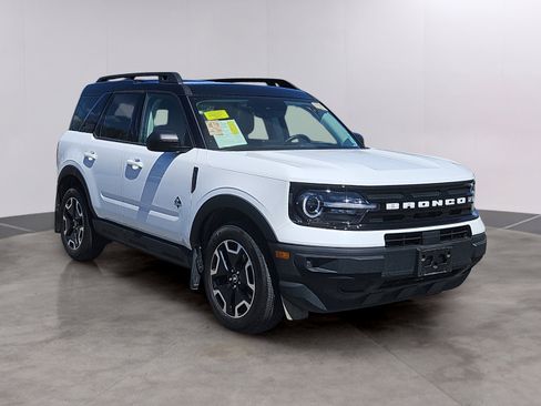 Certified 2023 Ford Bronco Sport Outer Banks w/ Tech Package AWD/4WD image 1