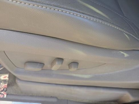 Used 2016 Chevrolet Suburban LTZ image 15