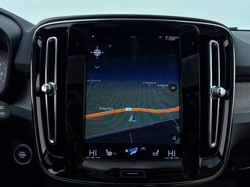 Used 2021 Volvo XC40 T5 Inscription w/ Advanced Package image 7