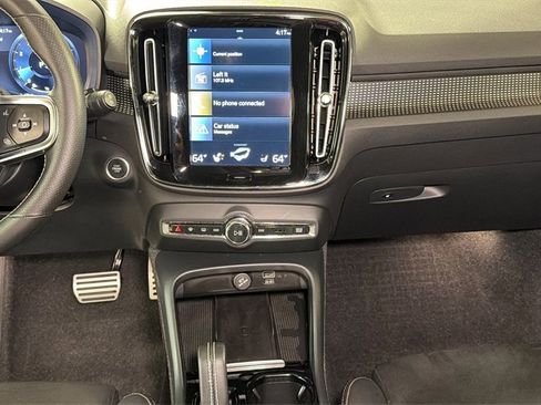 Used 2021 Volvo XC40 T5 R-Design w/ Advanced Package image 16