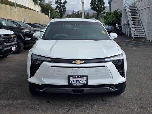 Used 2024 Chevrolet Blazer EV LT AWD/4WD image 2