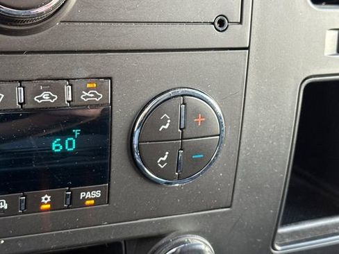 Used 2013 Chevrolet Silverado 2500 LT w/ Interior Plus Package image 29