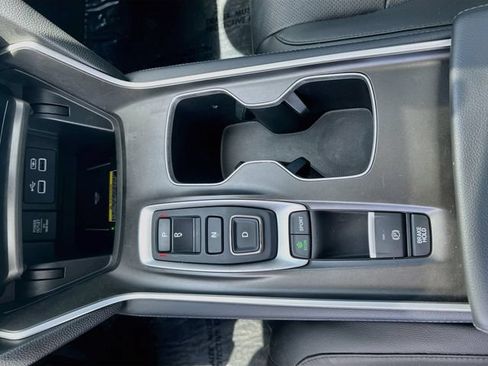 Used 2022 Honda Accord Touring image 25