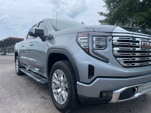 Used 2024 GMC Sierra 1500 Denali w/ Technology Package AWD/4WD image 10
