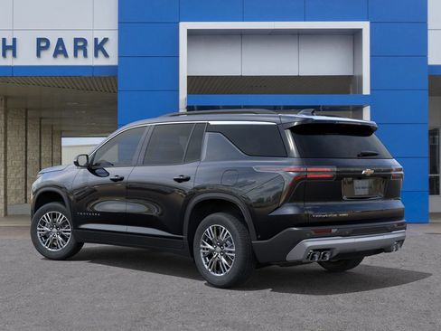 New 2026 Chevrolet Traverse LT image 3