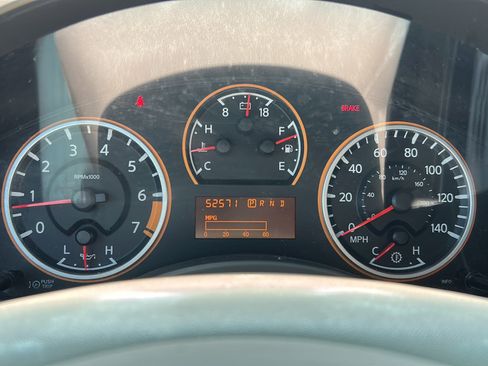 Used 2015 Nissan Titan SV w/ SV Value Truck Package RWD image 25