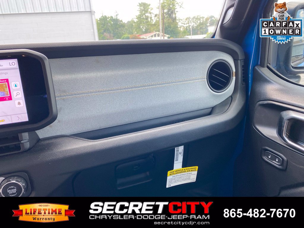 Used 2025 Jeep Gladiator Sport AWD/4WD image 14