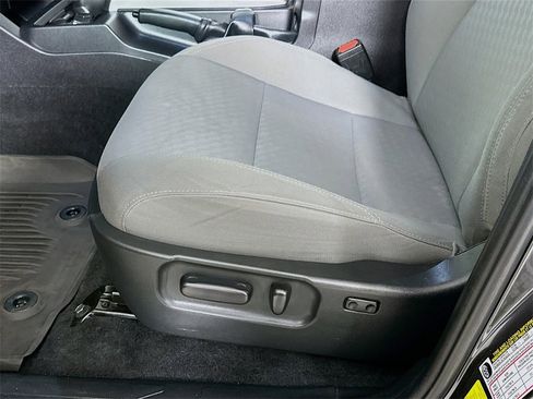 Used 2023 Toyota Tacoma SR5 w/ Technology Package image 9