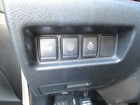 Used 2021 Nissan Maxima SR w/ Sport Mat Group image 17