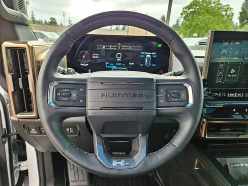 Used 2025 GMC Hummer EV 3X w/ LPO, Sport Package AWD/4WD image 33