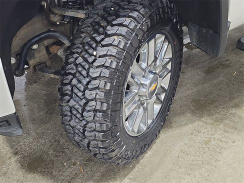 Used 2024 Chevrolet Silverado 2500 High Country w/ High Country Premium Package image 33