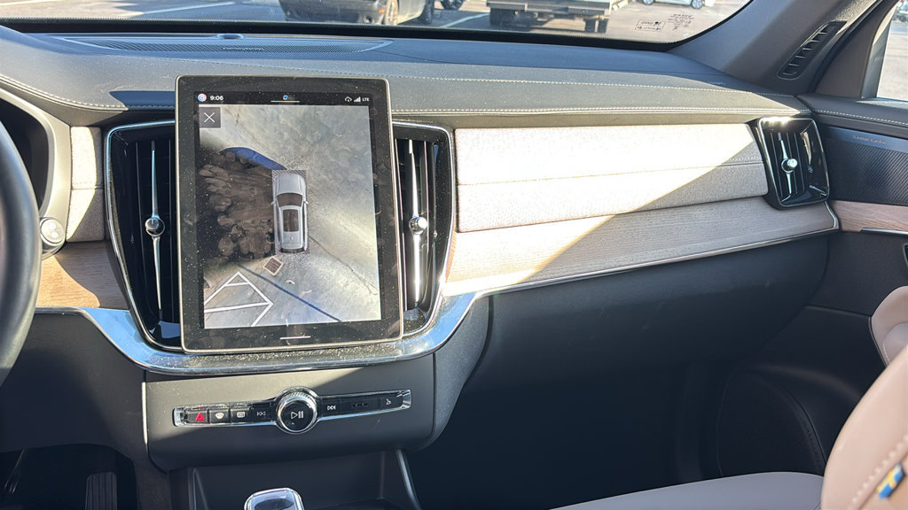Certified 2026 Volvo XC90 B6 Plus AWD/4WD image 8