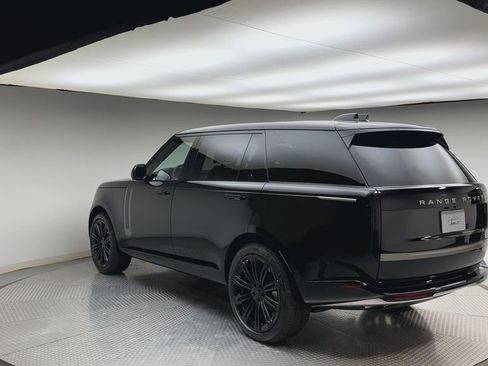New 2026 Land Rover Range Rover Long Wheelbase SE AWD/4WD image 4