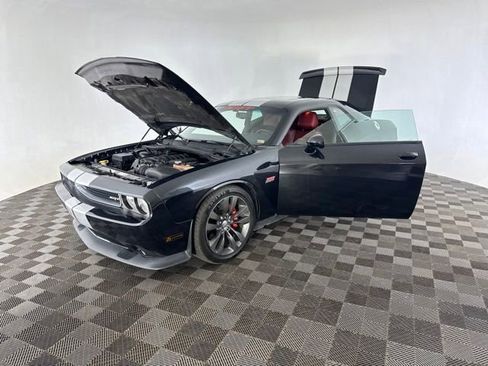 Used 2013 Dodge Challenger SRT8 w/ Harman Kardon Audio Group RWD image 12