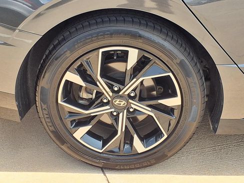 Used 2025 Hyundai Sonata SEL FWD image 25