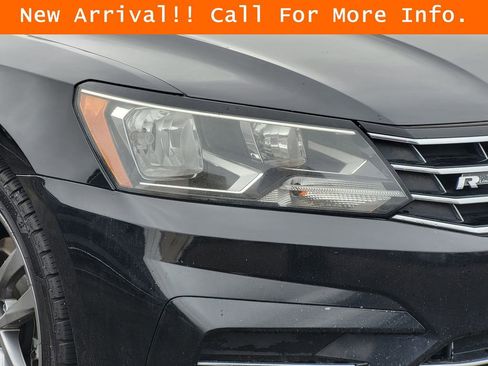 Used 2018 Volkswagen Passat 2.0T R-Line FWD image 7