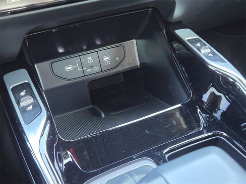 Used 2025 Kia Sorento SX Prestige image 20