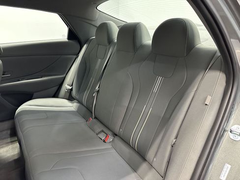 Certified 2025 Hyundai Elantra Hybrid FWD image 26