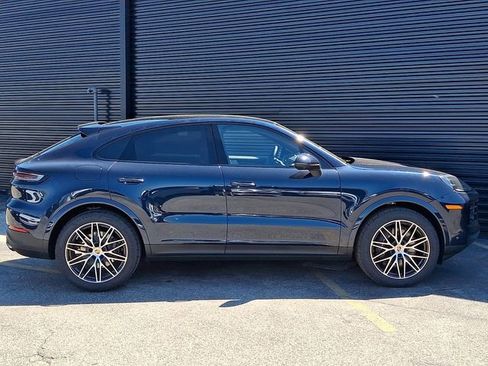 New 2026 Porsche Cayenne Coupe AWD/4WD image 8