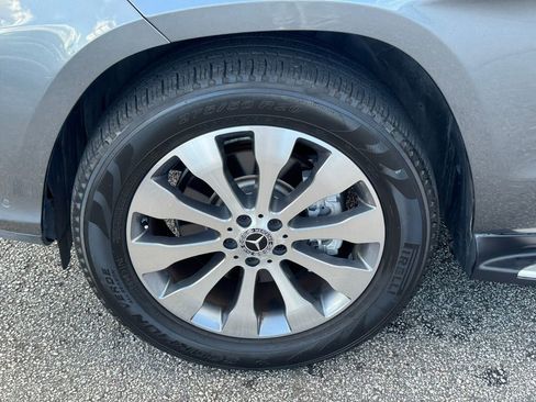 Used 2018 Mercedes-Benz GLS 450 4MATIC w/ Premium Package image 11