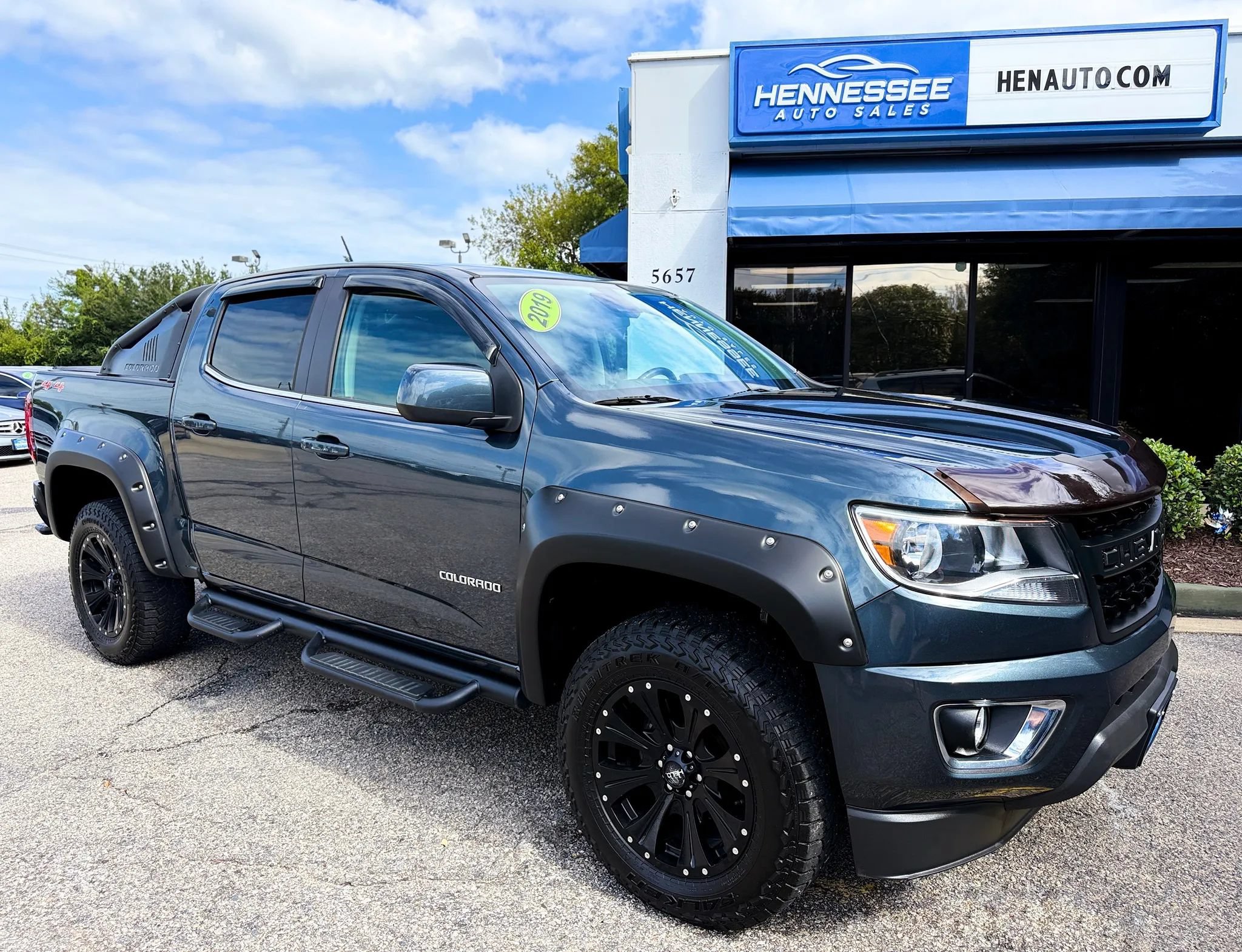 Used 2019 Chevrolet Colorado LT w/ LT Convenience Package AWD/4WD image 1
