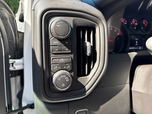 Used 2024 Chevrolet Silverado 1500 Custom Trail Boss w/ LPO, Dark Essentials Package AWD/4WD image 21