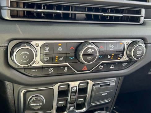 New 2024 Jeep Wrangler Sahara w/ Technology Group image 41