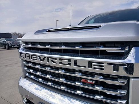 Certified 2022 Chevrolet Silverado 2500 LTZ w/ LTZ Convenience Package AWD/4WD image 9