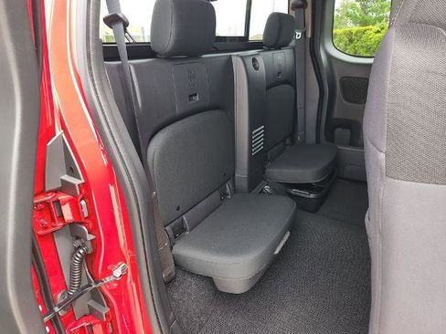 Certified 2025 Nissan Frontier SV RWD image 14