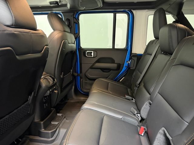 New 2026 Jeep Wrangler Unlimited Sahara w/ Whitecap Package AWD/4WD image 19
