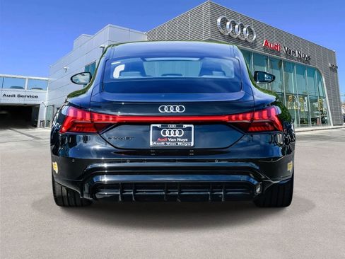 Used 2022 Audi e-tron GT Prestige w/ Prestige Package image 3