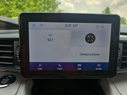 Used 2020 Ford Explorer XLT RWD image 24