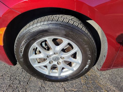 Used 2021 Chrysler Voyager LX image 13