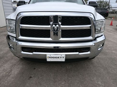 Used 2018 RAM 2500 SLT w/ Luxury Group image 9
