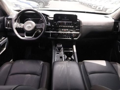 Certified 2025 Nissan Pathfinder SL w/ SL Premium Package FWD image 23