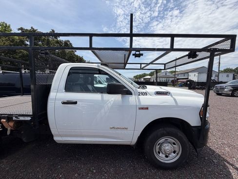 Used 2022 RAM 2500 Tradesman RWD image 9