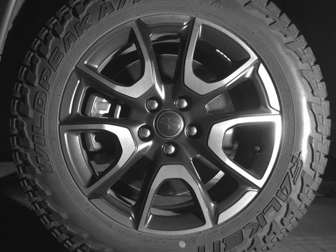 Used 2025 Jeep Compass Trailhawk AWD/4WD image 12
