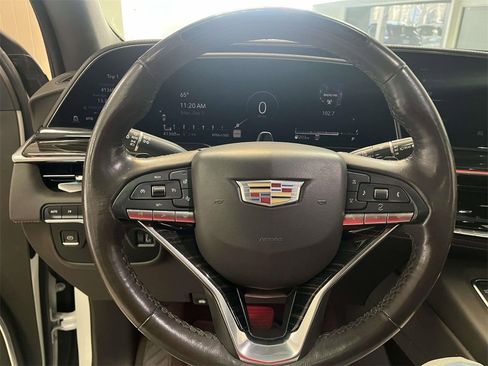 Used 2022 Cadillac Escalade Premium Luxury image 24