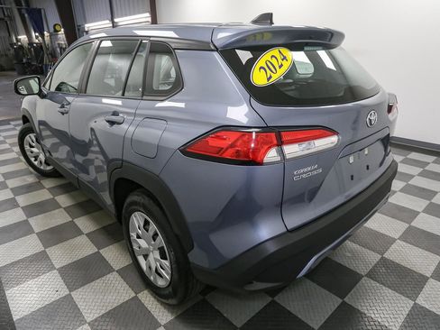 Used 2024 Toyota Corolla Cross L image 9