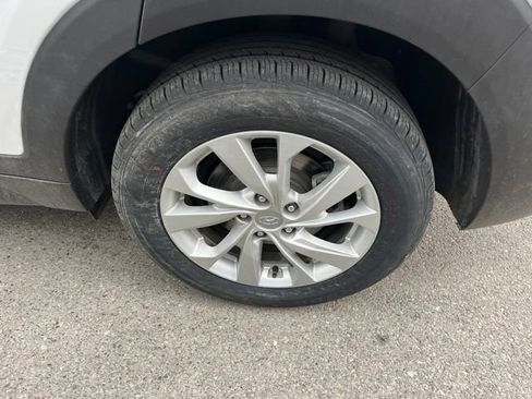 Used 2019 Hyundai Tucson SE FWD image 18