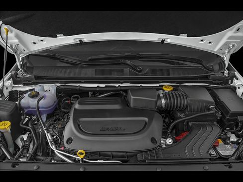 Used 2024 Chrysler Pacifica Touring-L FWD image 39