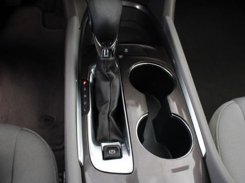 Used 2022 Chevrolet Malibu LT image 21