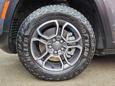 Used 2023 Jeep Grand Cherokee Trailhawk w/ Advanced Protech Group II AWD/4WD image 31