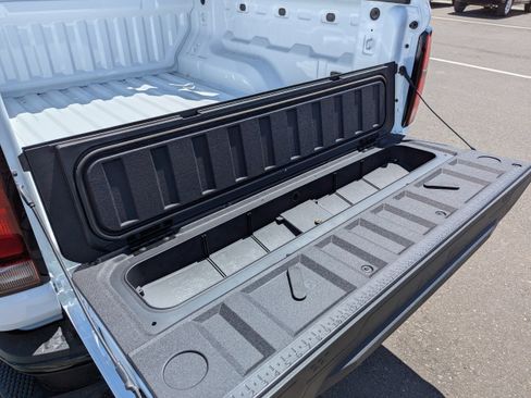 New 2025 Chevrolet Colorado Z71 w/ Midnight Edition image 37