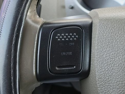Used 2006 Mitsubishi Raider XLS AWD/4WD image 22