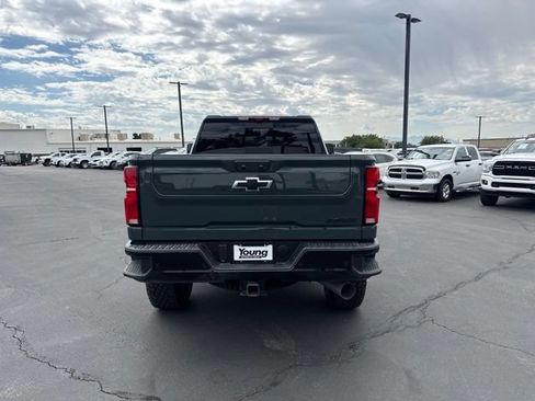 Used 2026 Chevrolet Silverado 2500 ZR2 w/ LPO, Dark Essentials Package AWD/4WD image 6