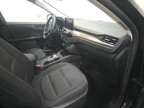 Used 2025 Ford Escape Active AWD/4WD image 4