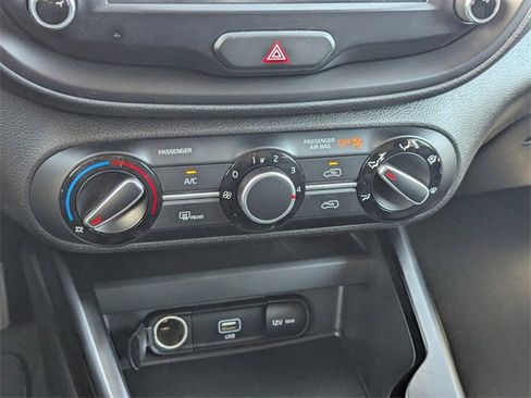 Used 2022 Kia Soul LX w/ Technology Package image 28