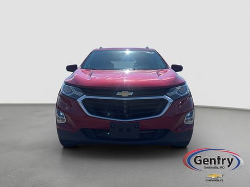 Used 2018 Chevrolet Equinox LT FWD image 2