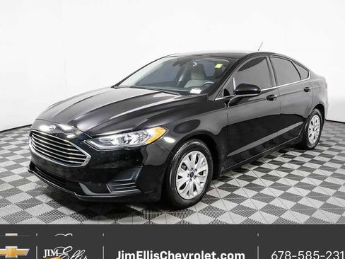 Used 2019 Ford Fusion S image 1